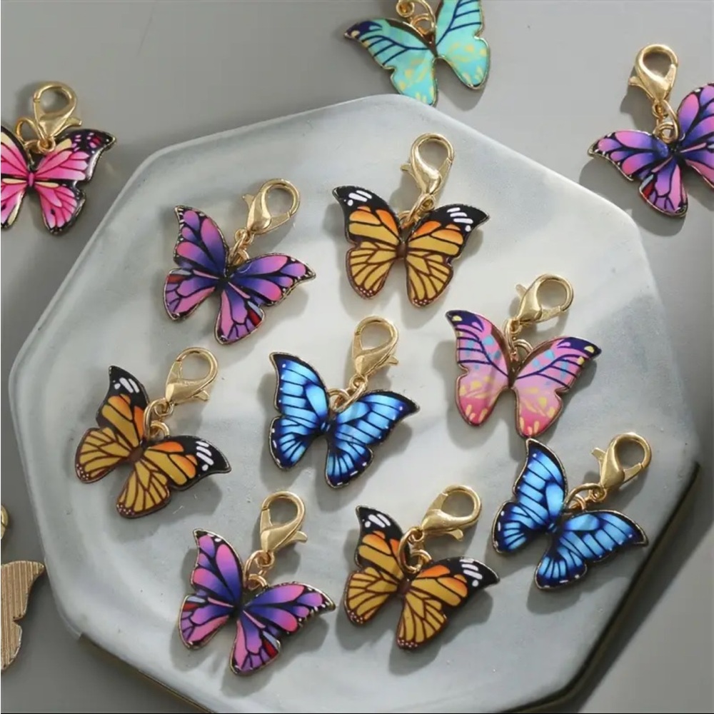 Butterfly Design Keychain - Picture 2 of 5